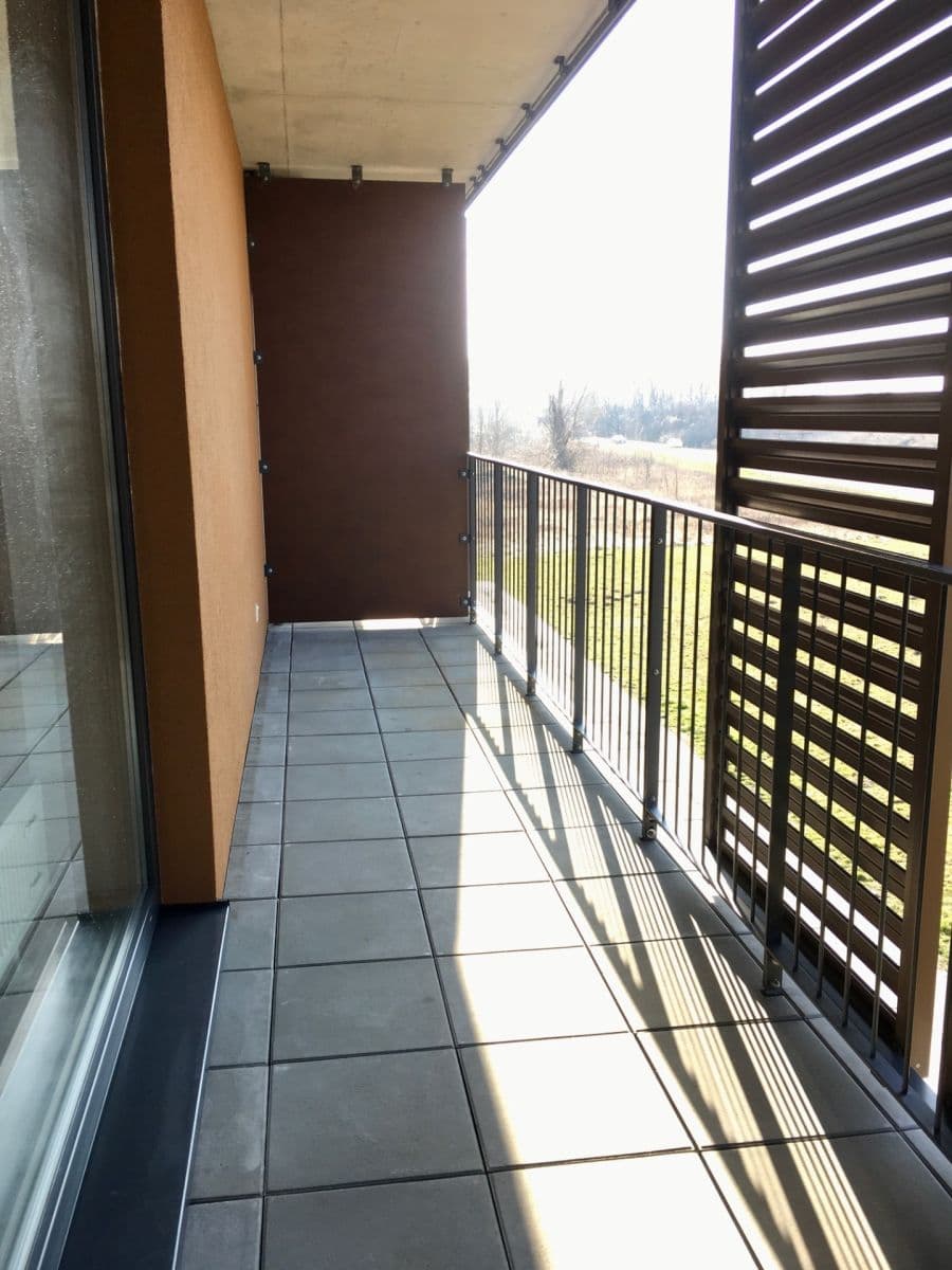 Pronájem bytu 1+1 30 m², Žltá, Petržalka, Bratislavský kraj Pronájem bytu 1+1 30 m², Žltá, Petržalka, Bratislavský kraj