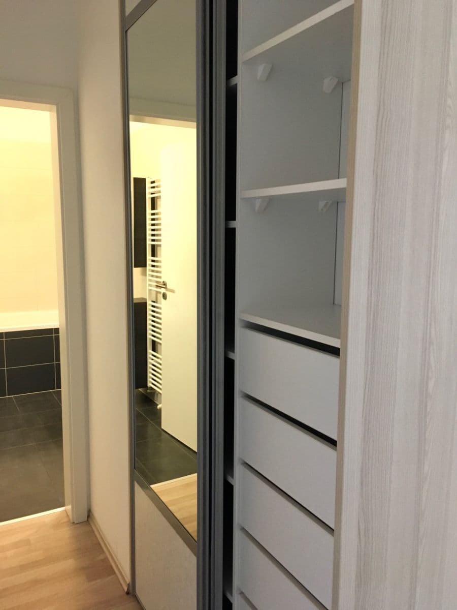 Pronájem bytu 1+1 30 m², Žltá, Petržalka, Bratislavský kraj Pronájem bytu 1+1 30 m², Žltá, Petržalka, Bratislavský kraj