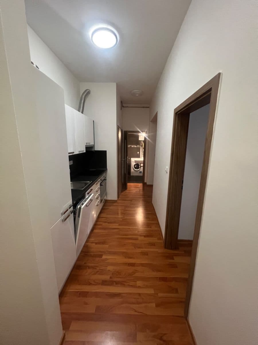 Pronájem bytu 2+1 60 m², Slovinská, Praha, Praha Pronájem bytu 2+1 60 m², Slovinská, Praha, Praha