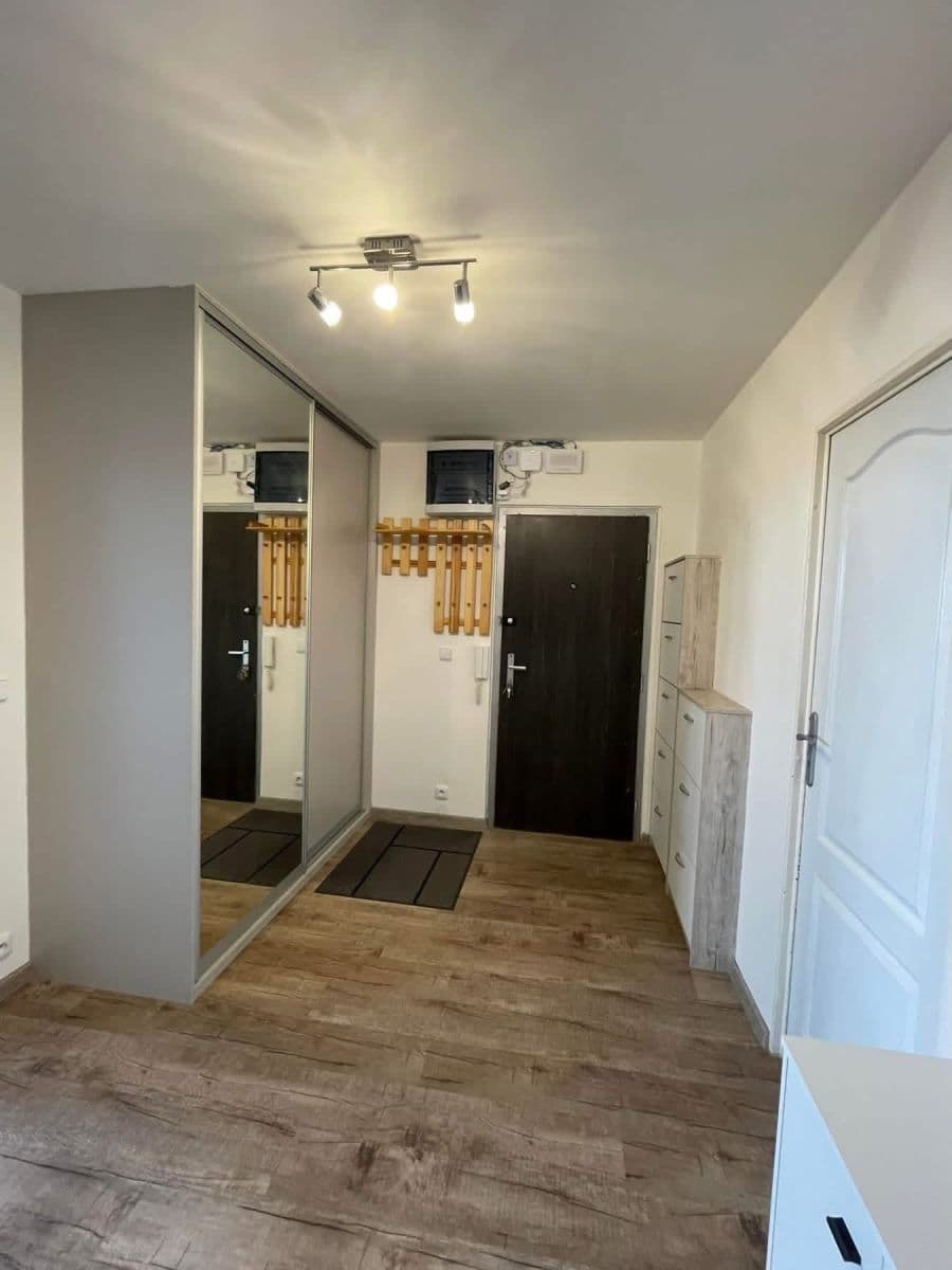 Pronájem bytu 3+kk 67 m², Na Cihelně, Český Brod, Středočeský kraj Pronájem bytu 3+kk 67 m², Na Cihelně, Český Brod, Středočeský kraj