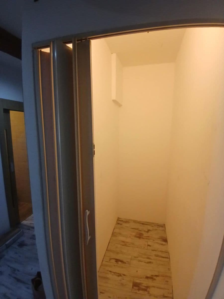 Pronájem bytu 2+1 60 m², Karla Buriana, Chomutov, Ústecký kraj Pronájem bytu 2+1 60 m², Karla Buriana, Chomutov, Ústecký kraj