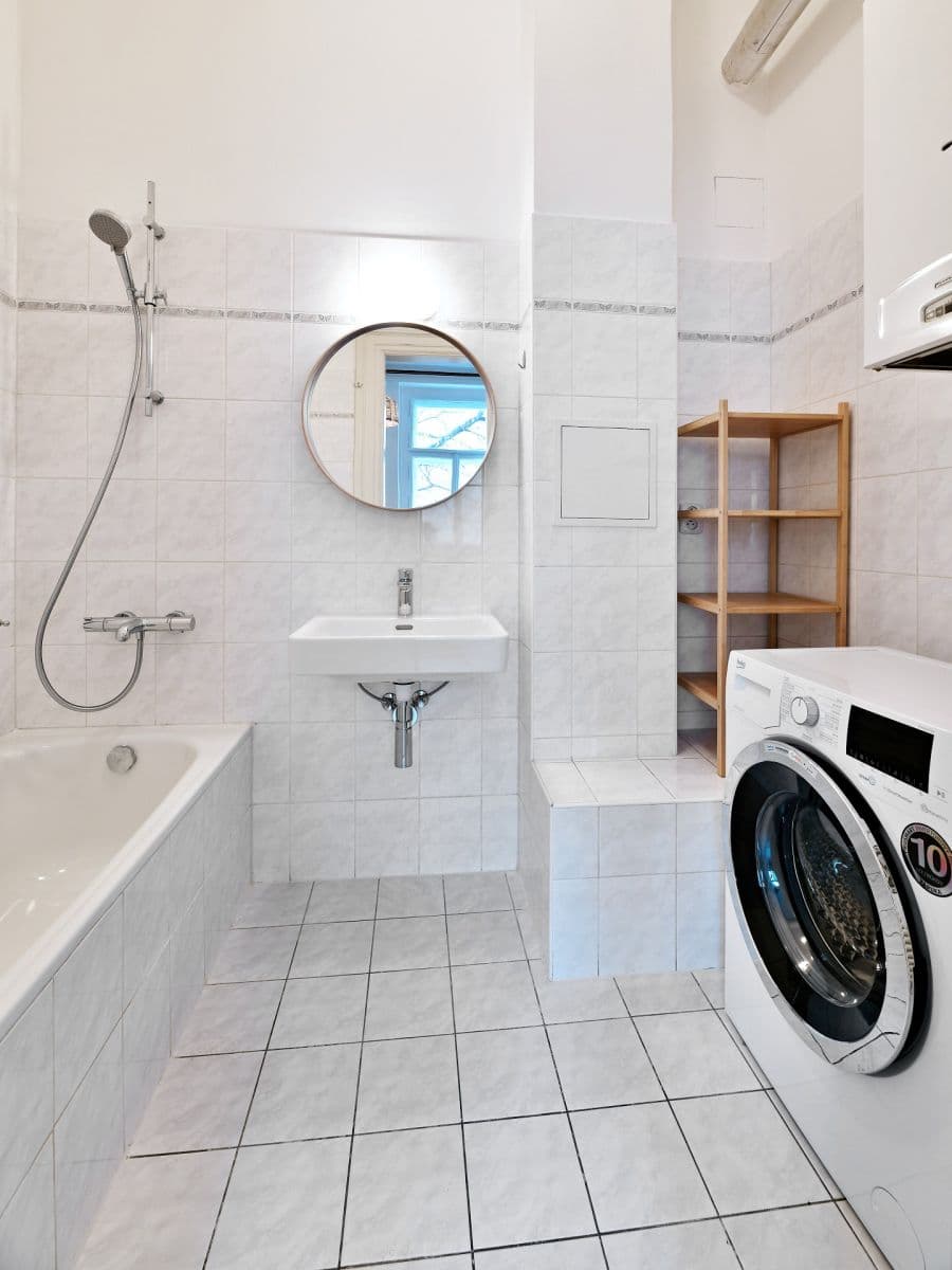 Pronájem bytu 2+kk 39 m², Zlatnická, Praha, Praha Pronájem bytu 2+kk 39 m², Zlatnická, Praha, Praha