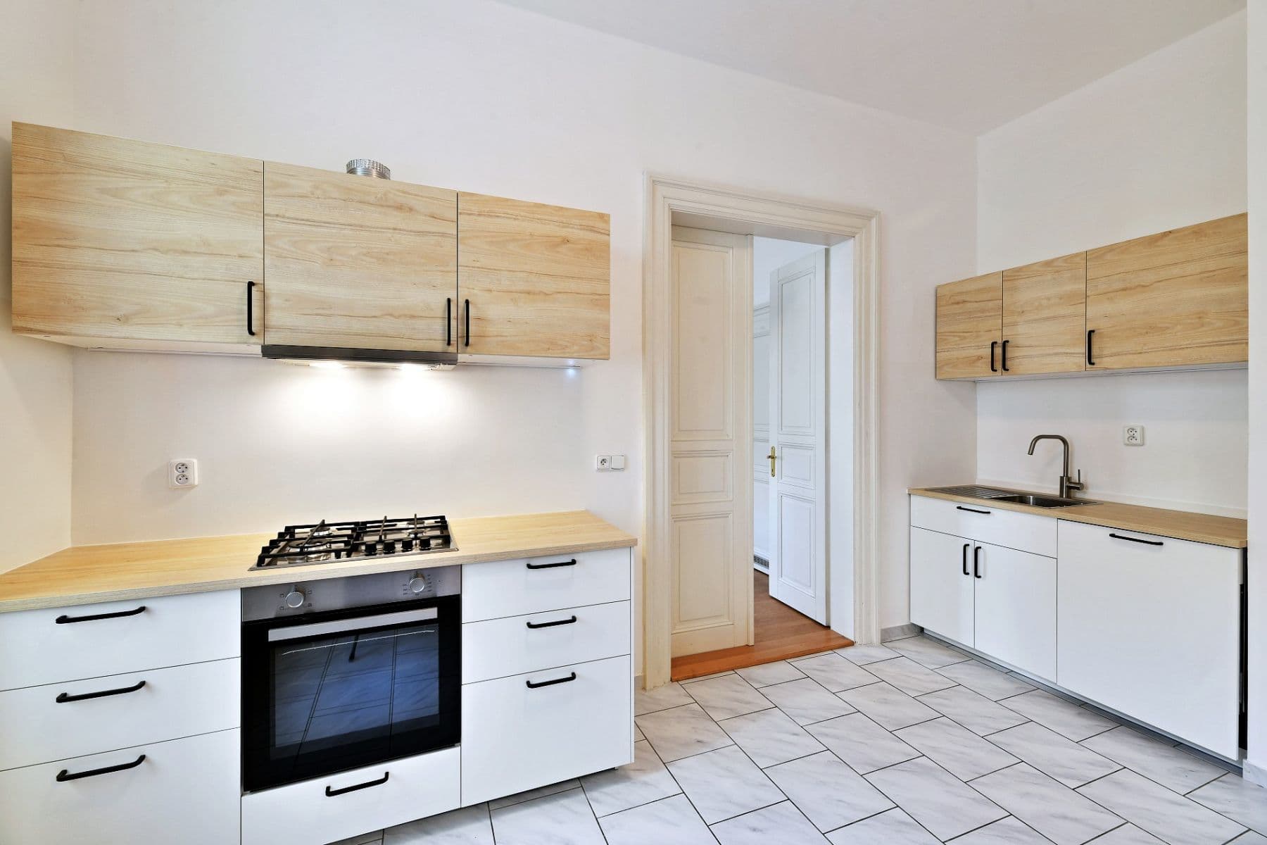 Pronájem bytu 2+kk 39 m², Zlatnická, Praha, Praha Pronájem bytu 2+kk 39 m², Zlatnická, Praha, Praha