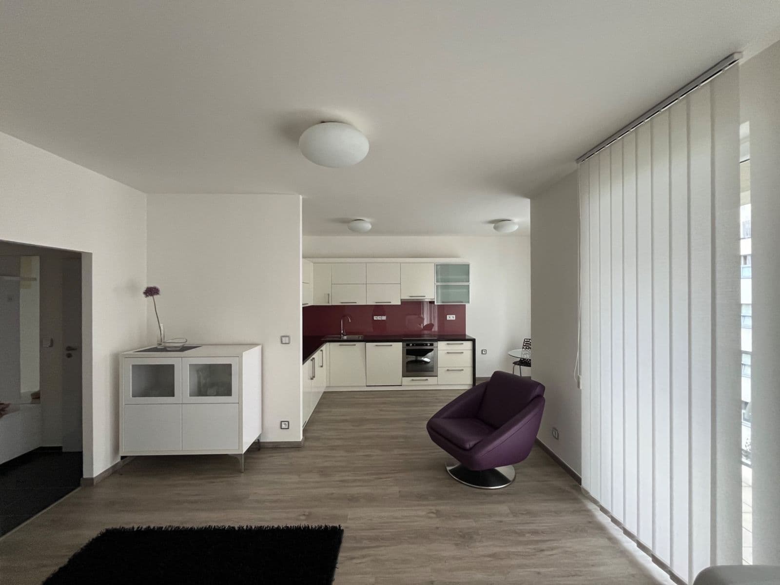 Pronájem bytu 1+kk 43 m², Březnická, Zlín, Zlínský kraj Pronájem bytu 1+kk 43 m², Březnická, Zlín, Zlínský kraj