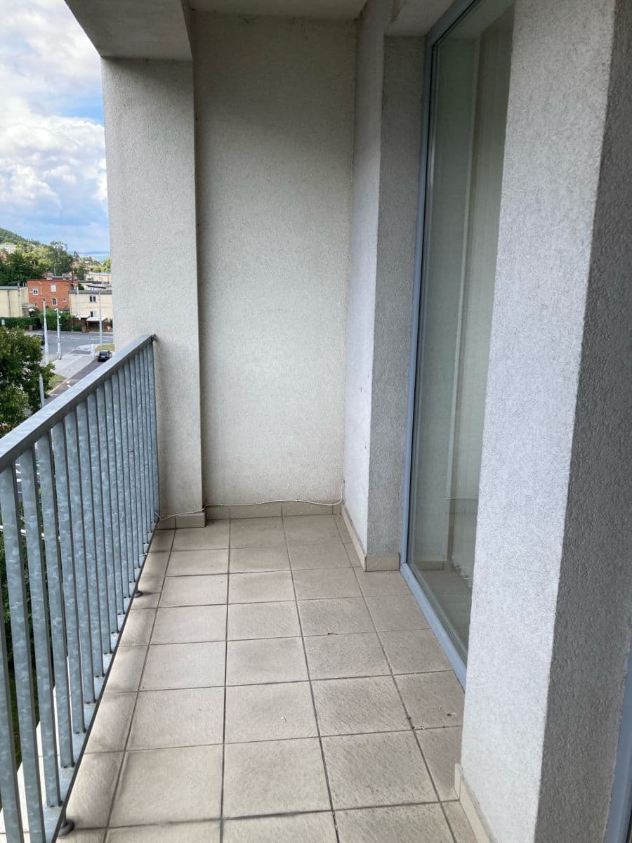 Pronájem bytu 1+kk 43 m², Březnická, Zlín, Zlínský kraj Pronájem bytu 1+kk 43 m², Březnická, Zlín, Zlínský kraj