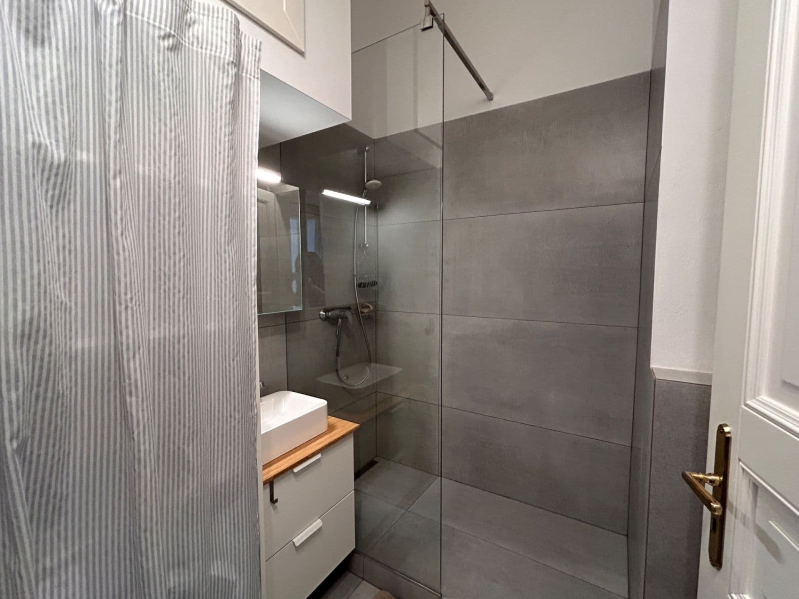 Pronájem bytu 1+1 44 m², Šafaříkova, Praha, Praha Pronájem bytu 1+1 44 m², Šafaříkova, Praha, Praha