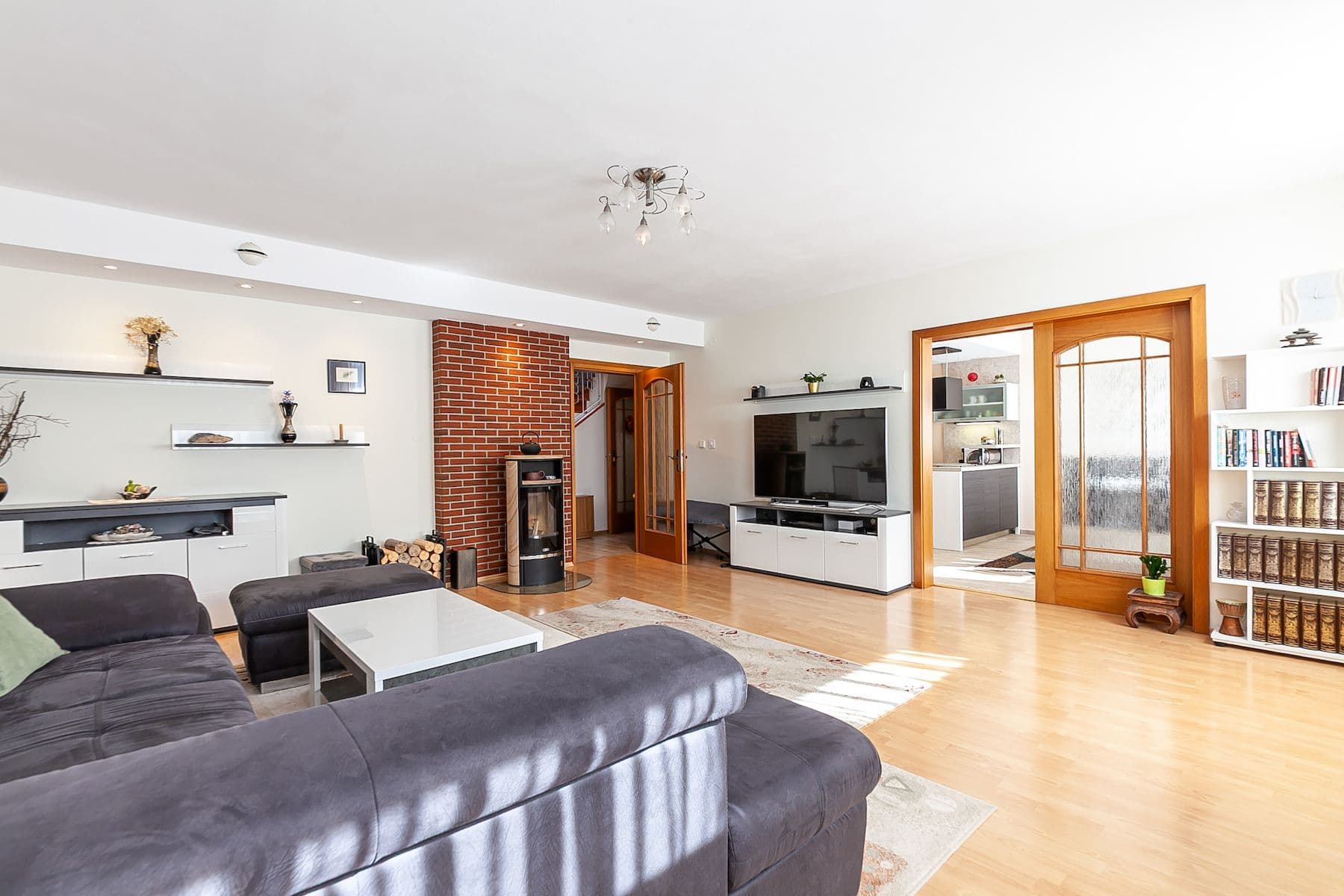 Prodej domu 230 m², pozemek 348 m², Svahová, Horoměřice, Středočeský kraj Prodej domu 230 m², pozemek 348 m², Svahová, Horoměřice, Středočeský kraj