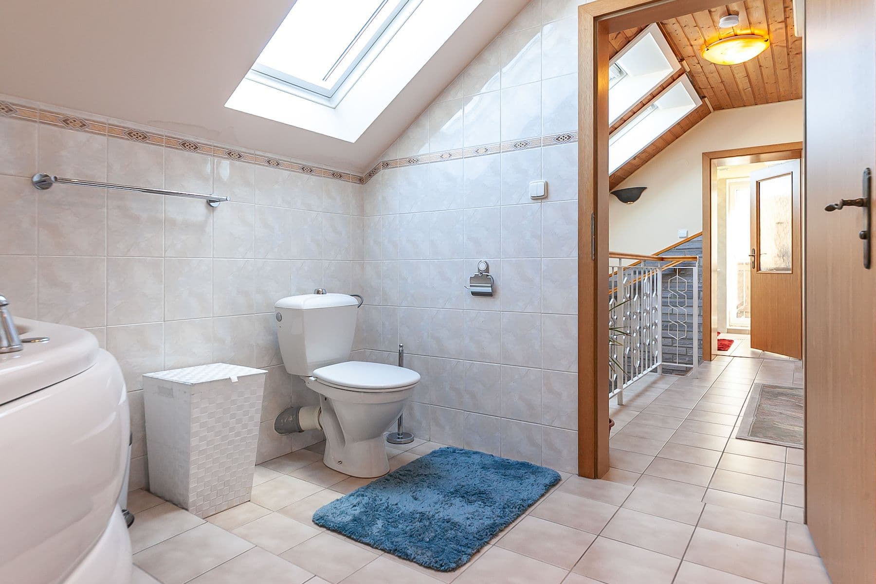 Prodej domu 230 m², pozemek 348 m², Svahová, Horoměřice, Středočeský kraj Prodej domu 230 m², pozemek 348 m², Svahová, Horoměřice, Středočeský kraj