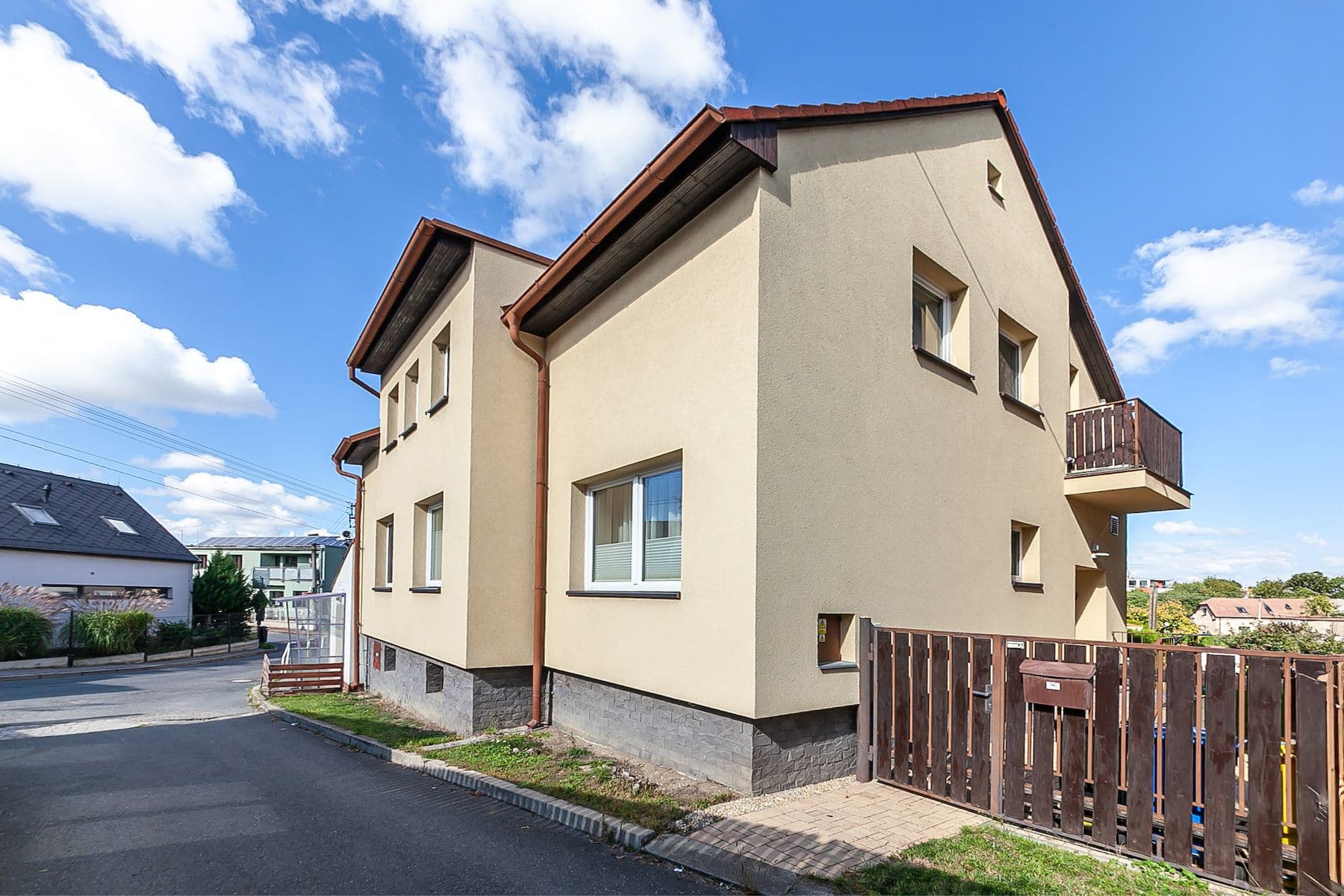Prodej domu 230 m², pozemek 348 m², Svahová, Horoměřice, Středočeský kraj Prodej domu 230 m², pozemek 348 m², Svahová, Horoměřice, Středočeský kraj