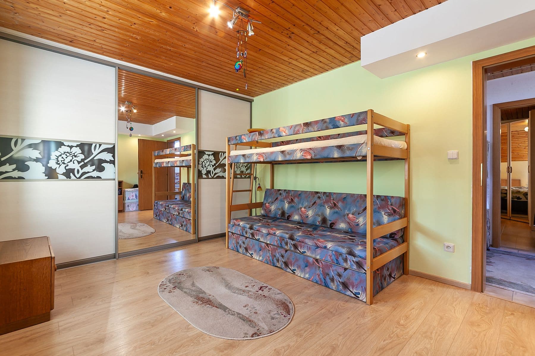 Prodej domu 230 m², pozemek 348 m², Svahová, Horoměřice, Středočeský kraj Prodej domu 230 m², pozemek 348 m², Svahová, Horoměřice, Středočeský kraj