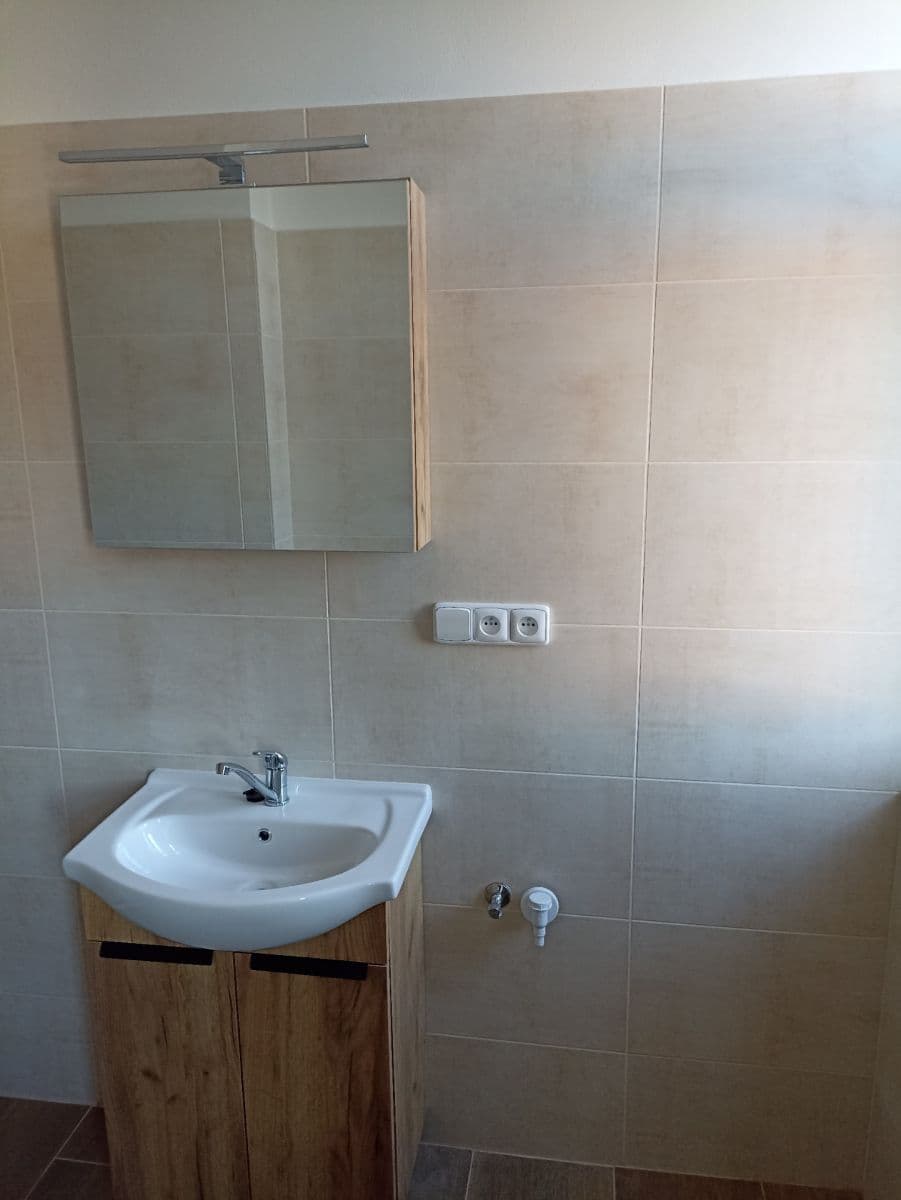 Pronájem bytu 1+1 45 m², Náchodská, Praha, Praha Pronájem bytu 1+1 45 m², Náchodská, Praha, Praha