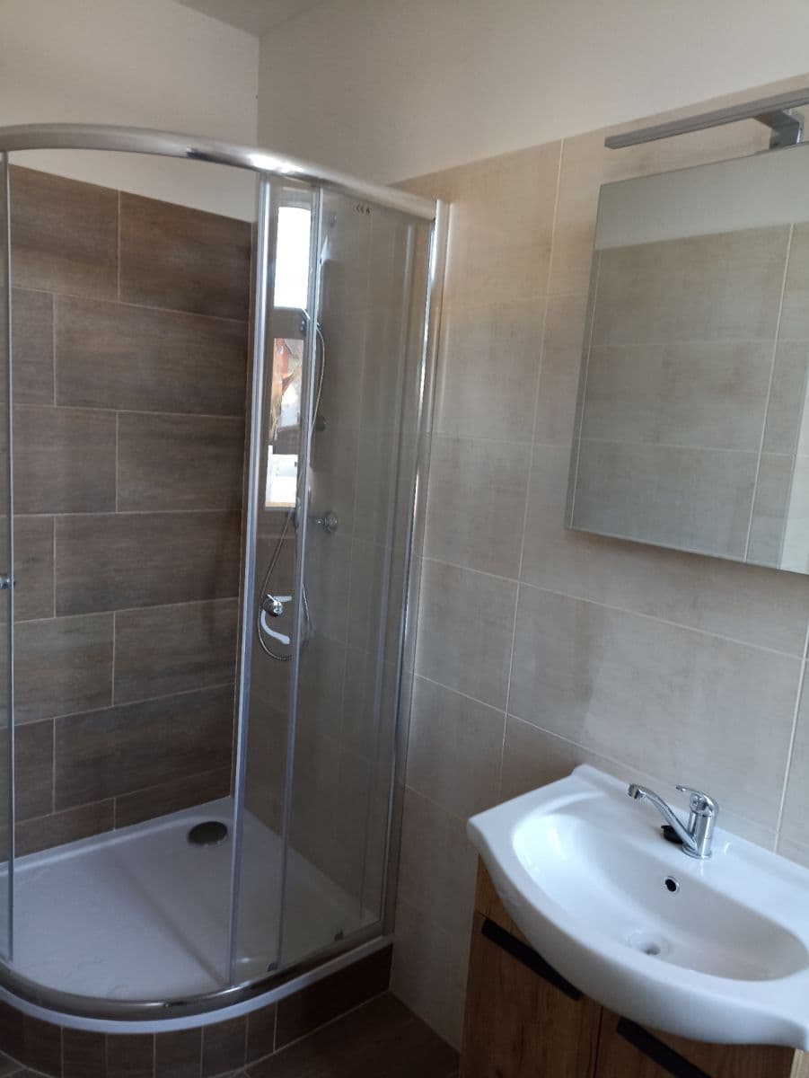 Pronájem bytu 1+1 45 m², Náchodská, Praha, Praha Pronájem bytu 1+1 45 m², Náchodská, Praha, Praha