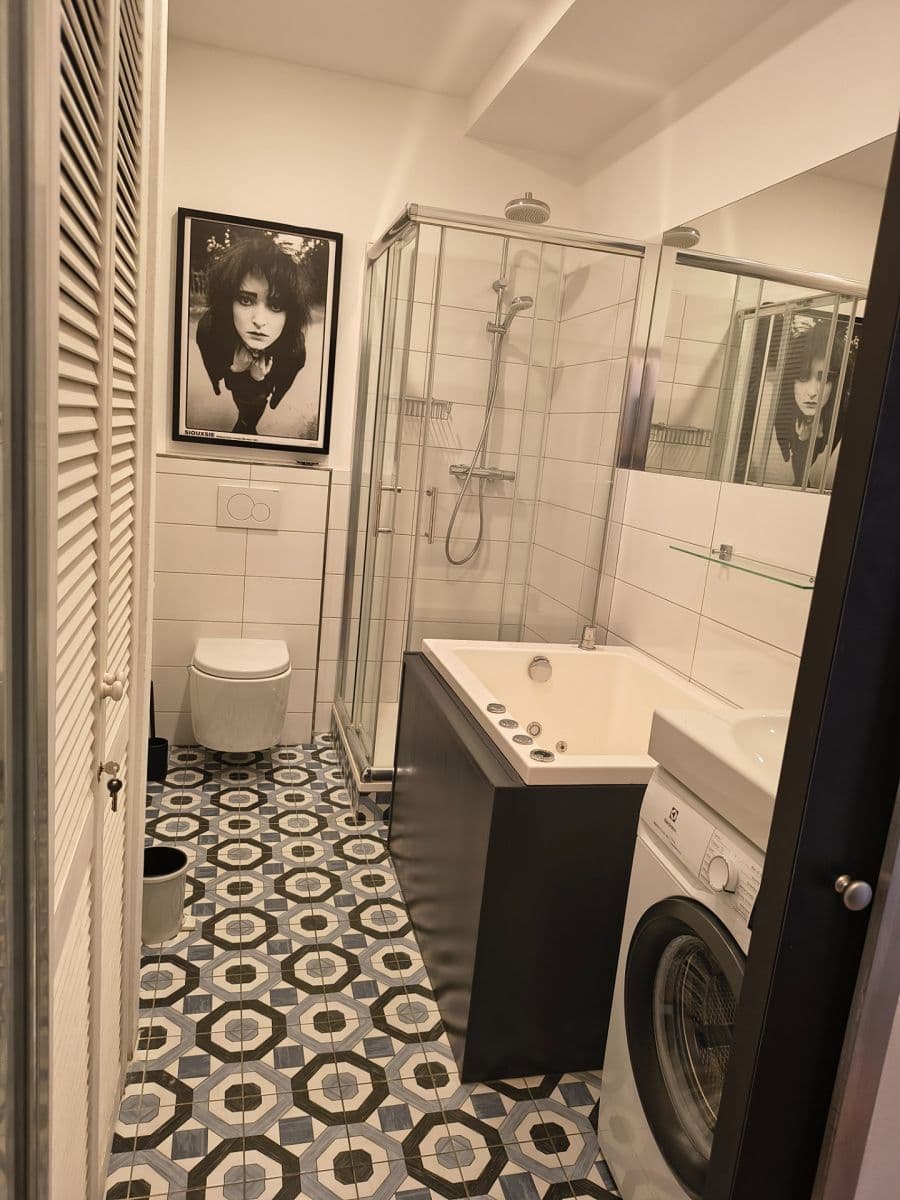 Pronájem bytu 1+kk 31 m², Hálkova, Praha, Praha Pronájem bytu 1+kk 31 m², Hálkova, Praha, Praha