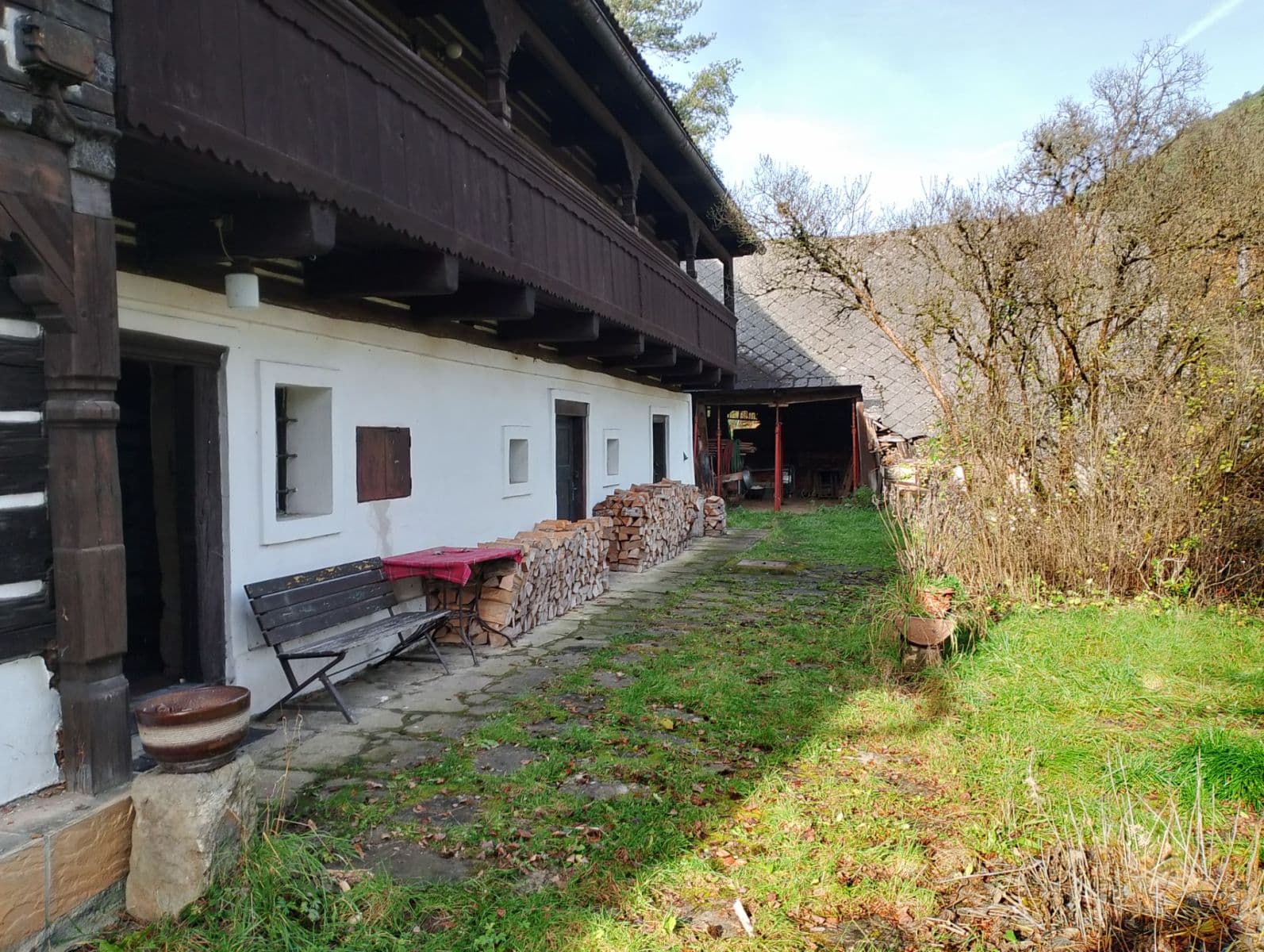 Prodej domu 150 m², pozemek 1.600 m², 9, Medonosy, Středočeský kraj Prodej domu 150 m², pozemek 1.600 m², 9, Medonosy, Středočeský kraj