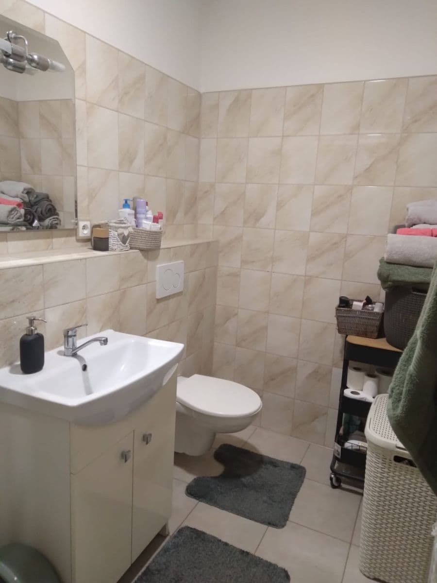 Pronájem bytu 2+kk 45 m², Česká, Bělá pod Bezdězem, Středočeský kraj Pronájem bytu 2+kk 45 m², Česká, Bělá pod Bezdězem, Středočeský kraj