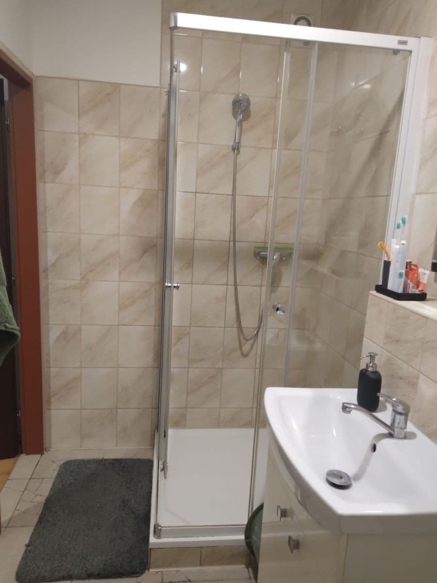 Pronájem bytu 2+kk 45 m², Česká, Bělá pod Bezdězem, Středočeský kraj Pronájem bytu 2+kk 45 m², Česká, Bělá pod Bezdězem, Středočeský kraj