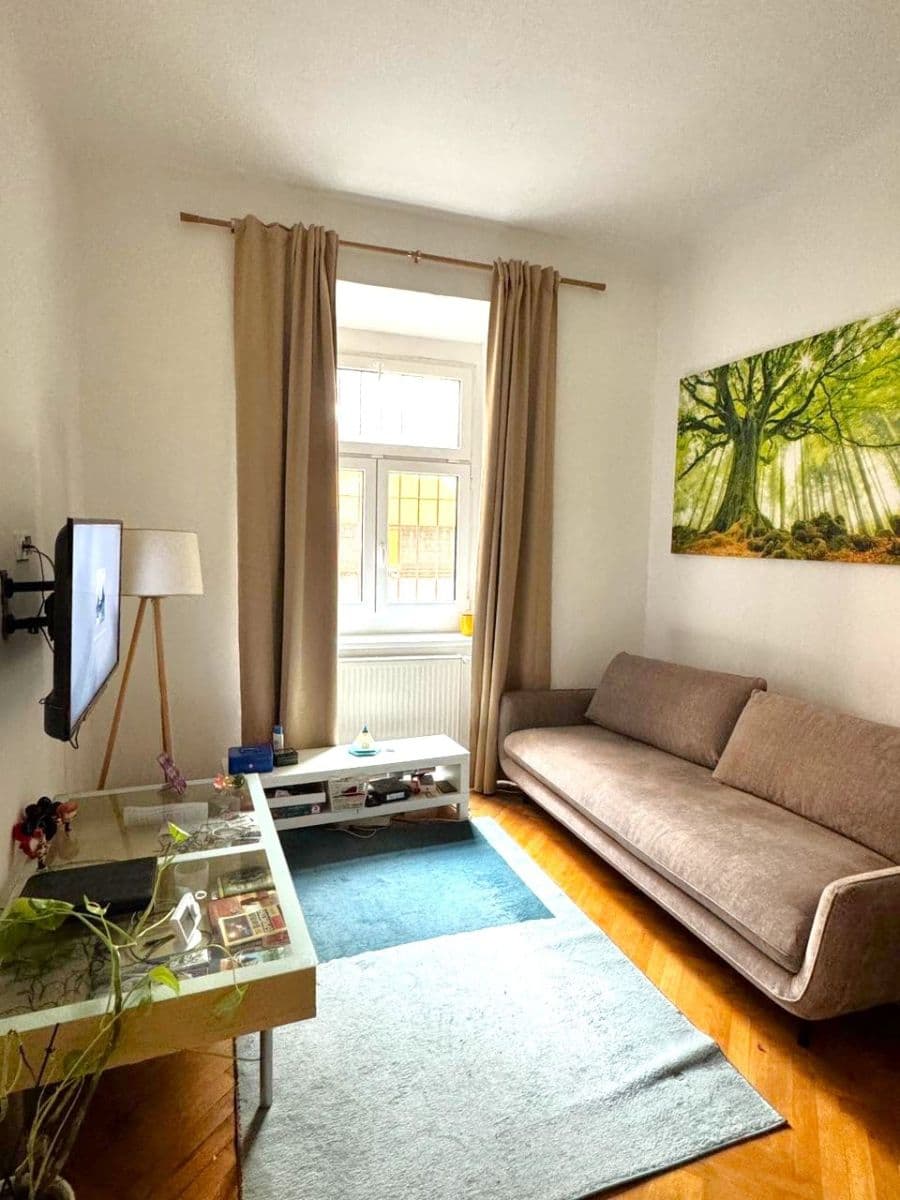 Pronájem bytu 2+1 38 m², Orlická, Praha, Praha Pronájem bytu 2+1 38 m², Orlická, Praha, Praha