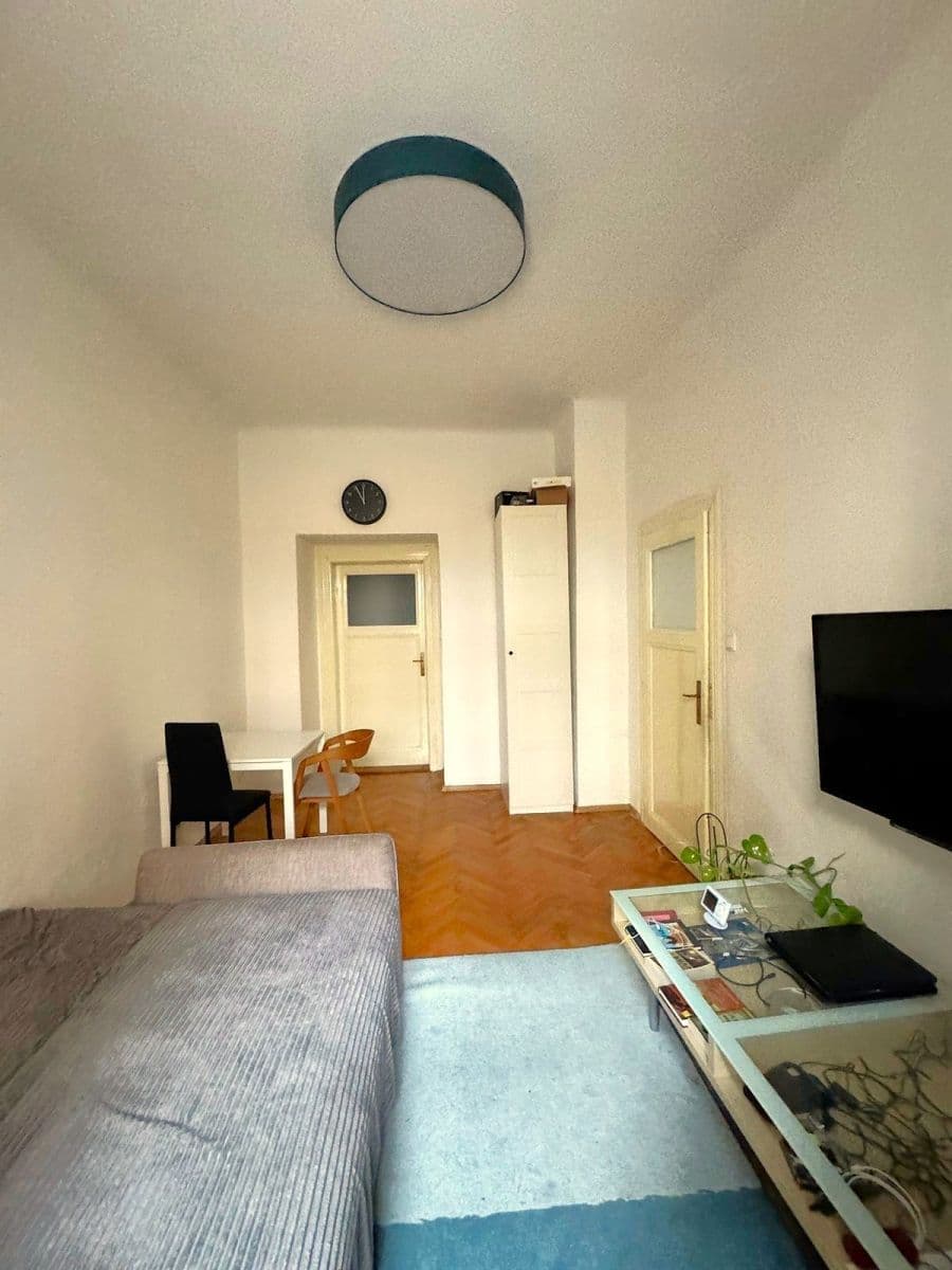 Pronájem bytu 2+1 38 m², Orlická, Praha, Praha Pronájem bytu 2+1 38 m², Orlická, Praha, Praha