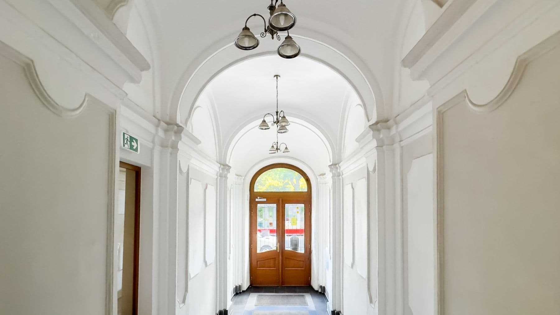 Pronájem kanceláře 22 m², Karlovo náměstí, Praha, Praha Pronájem kanceláře 22 m², Karlovo náměstí, Praha, Praha