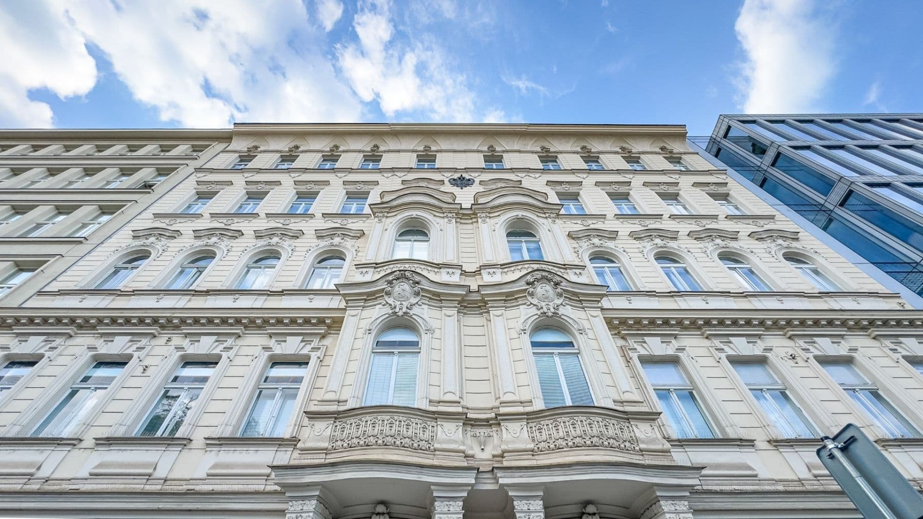 Pronájem kanceláře 128 m², Karlovo náměstí, Praha, Praha Pronájem kanceláře 128 m², Karlovo náměstí, Praha, Praha