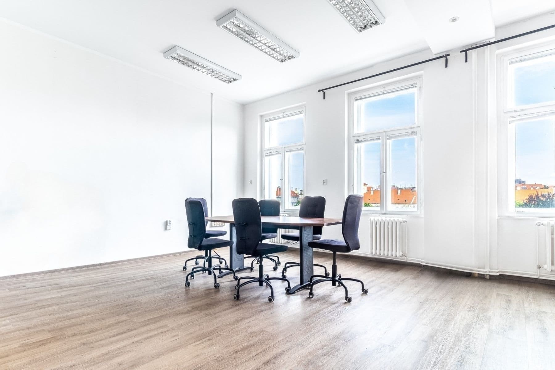 Pronájem kanceláře 128 m², Karlovo náměstí, Praha, Praha Pronájem kanceláře 128 m², Karlovo náměstí, Praha, Praha