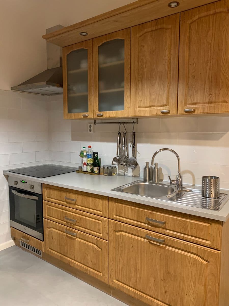 Pronájem bytu 3+1 102 m², Sokolská, Bratislava - mestská časť Staré Mesto, Bratislavský kraj Pronájem bytu 3+1 102 m², Sokolská, Bratislava - mestská časť Staré Mesto, Bratislavský kraj