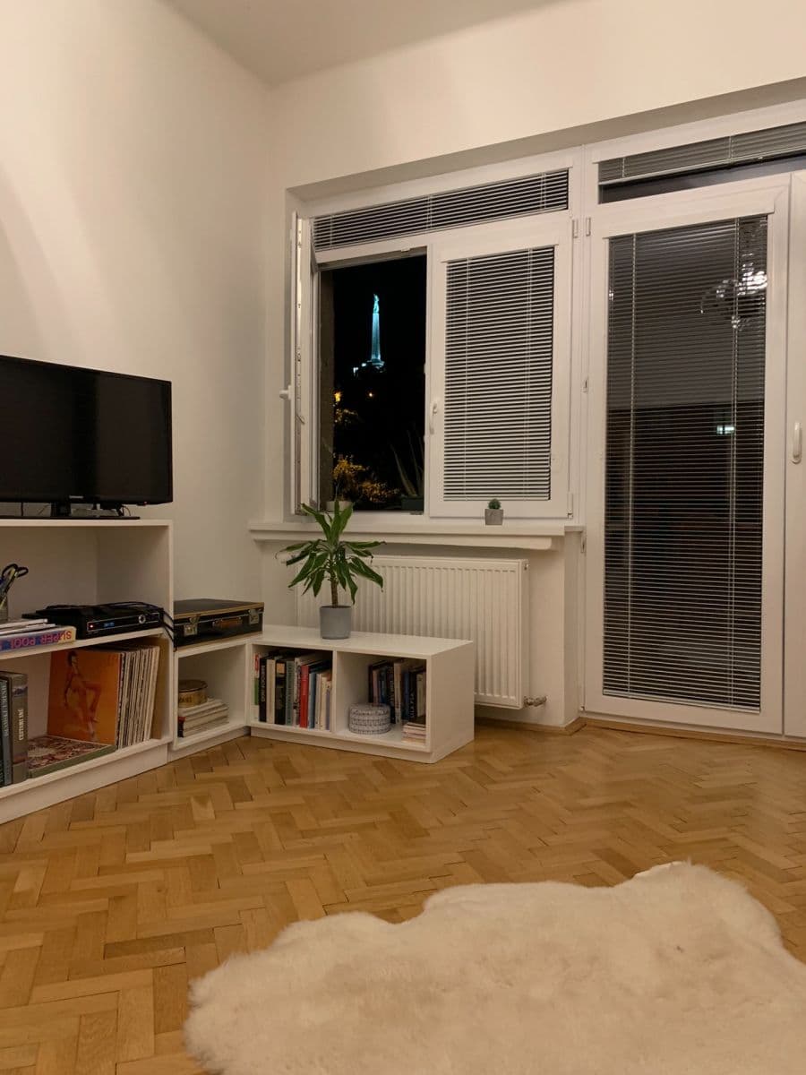 Pronájem bytu 3+1 102 m², Sokolská, Bratislava - mestská časť Staré Mesto, Bratislavský kraj Pronájem bytu 3+1 102 m², Sokolská, Bratislava - mestská časť Staré Mesto, Bratislavský kraj