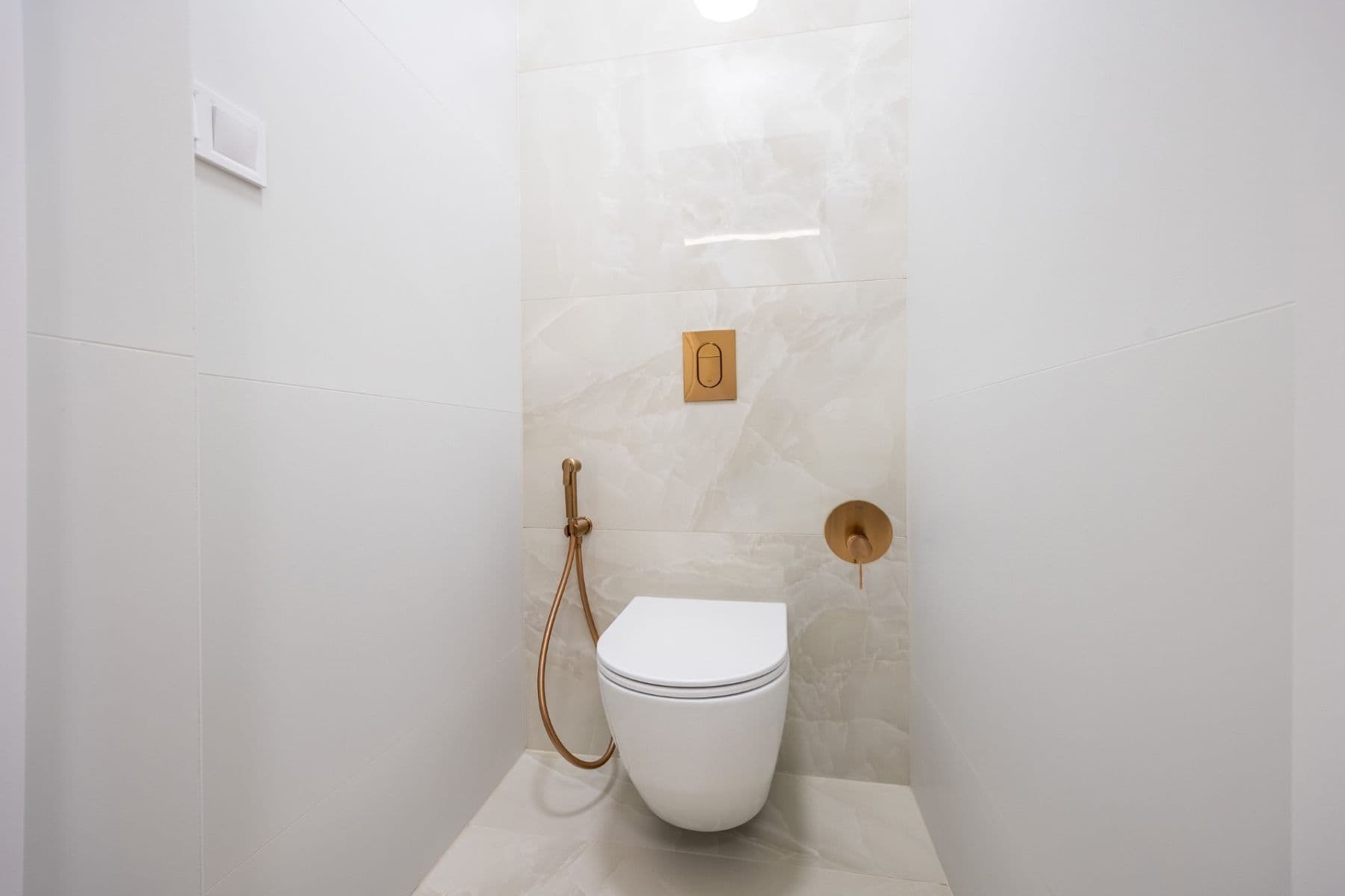 Prodej bytu 3+kk 95 m², Řezáčovo náměstí, Praha, Praha Prodej bytu 3+kk 95 m², Řezáčovo náměstí, Praha, Praha