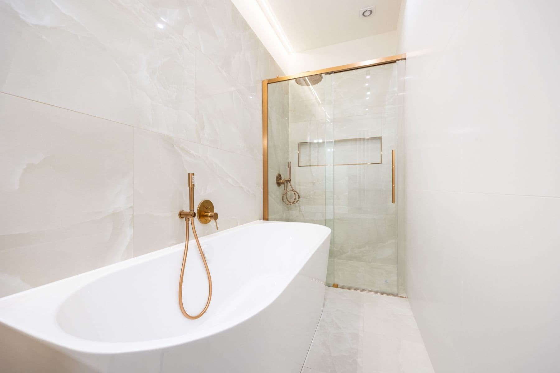 Prodej bytu 3+kk 95 m², Řezáčovo náměstí, Praha, Praha Prodej bytu 3+kk 95 m², Řezáčovo náměstí, Praha, Praha