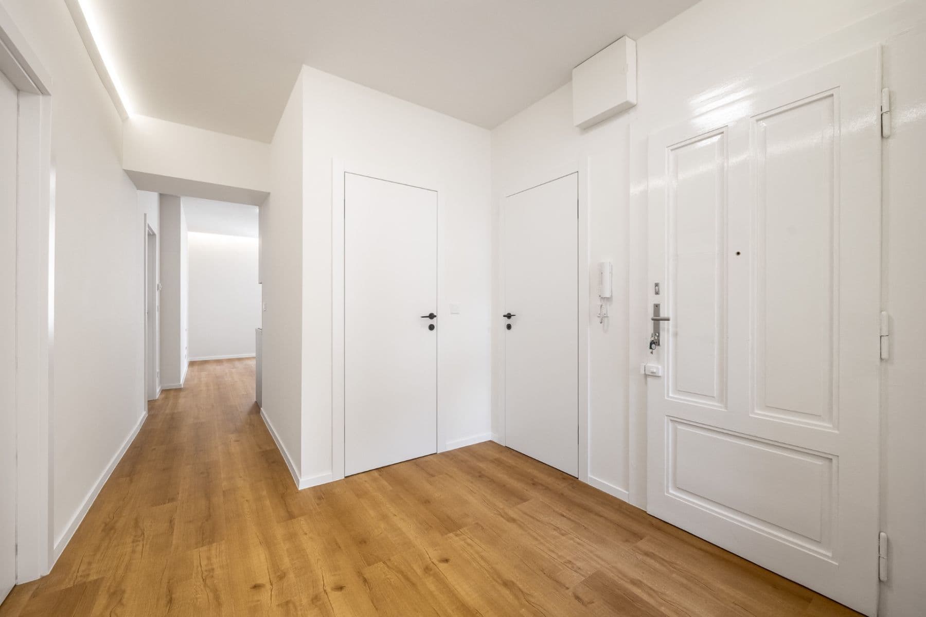 Prodej bytu 3+kk 95 m², Řezáčovo náměstí, Praha, Praha Prodej bytu 3+kk 95 m², Řezáčovo náměstí, Praha, Praha