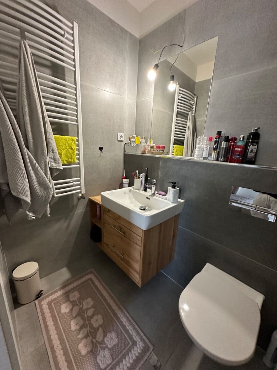 Prodej bytu 4+kk 102 m², Kardausova, Praha, Praha Prodej bytu 4+kk 102 m², Kardausova, Praha, Praha