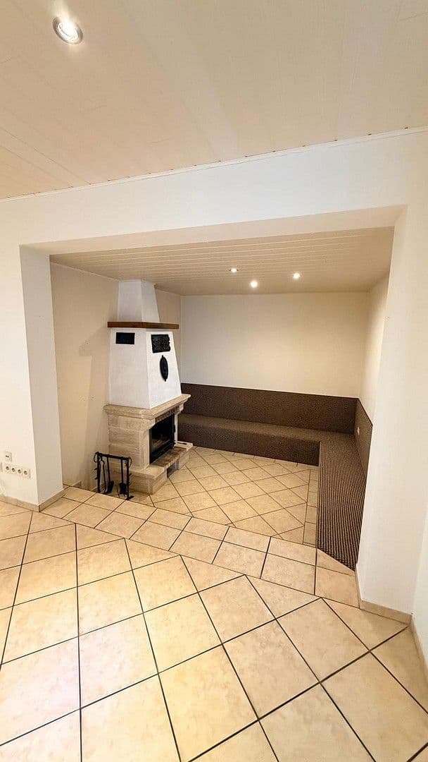 Prodej domu 160 m², pozemek 695 m², Nienburg/Weser, Dolní Sasko Prodej domu 160 m², pozemek 695 m², Nienburg/Weser, Dolní Sasko