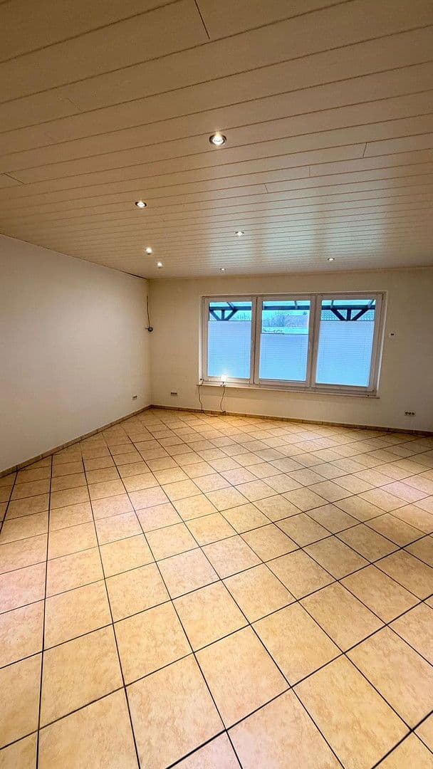 Prodej domu 160 m², pozemek 695 m², Nienburg/Weser, Dolní Sasko Prodej domu 160 m², pozemek 695 m², Nienburg/Weser, Dolní Sasko