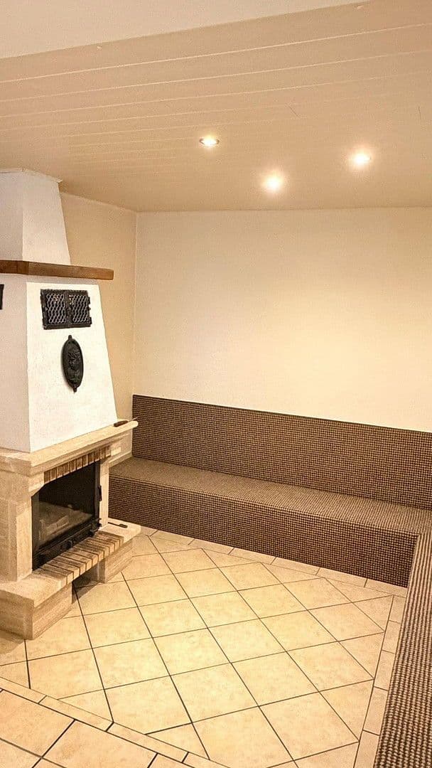 Prodej domu 160 m², pozemek 695 m², Nienburg/Weser, Dolní Sasko Prodej domu 160 m², pozemek 695 m², Nienburg/Weser, Dolní Sasko