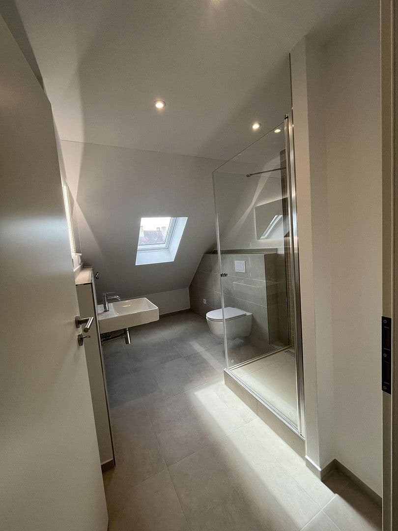 Pronájem bytu 3+1 58 m², Okenstraße 36, Nürnberg, Bavorsko Pronájem bytu 3+1 58 m², Okenstraße 36, Nürnberg, Bavorsko