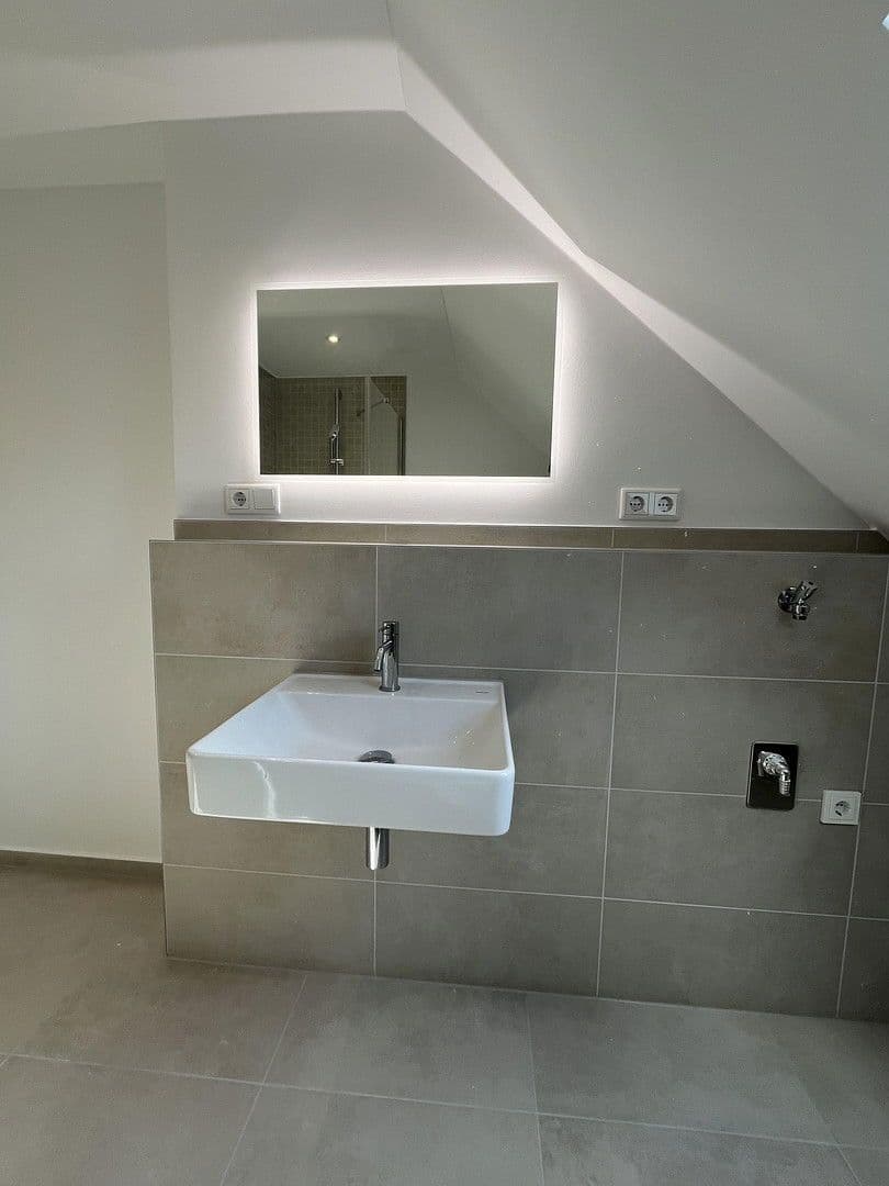 Pronájem bytu 3+1 58 m², Okenstraße 36, Nürnberg, Bavorsko Pronájem bytu 3+1 58 m², Okenstraße 36, Nürnberg, Bavorsko