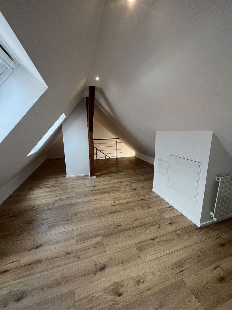 Pronájem bytu 3+1 58 m², Okenstraße 36, Nürnberg, Bavorsko Pronájem bytu 3+1 58 m², Okenstraße 36, Nürnberg, Bavorsko