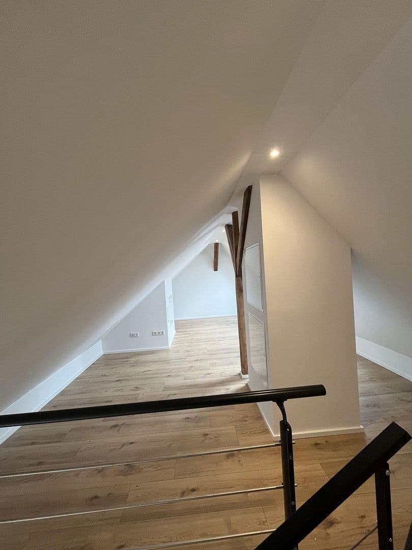 Pronájem bytu 3+1 58 m², Okenstraße 36, Nürnberg, Bavorsko Pronájem bytu 3+1 58 m², Okenstraße 36, Nürnberg, Bavorsko