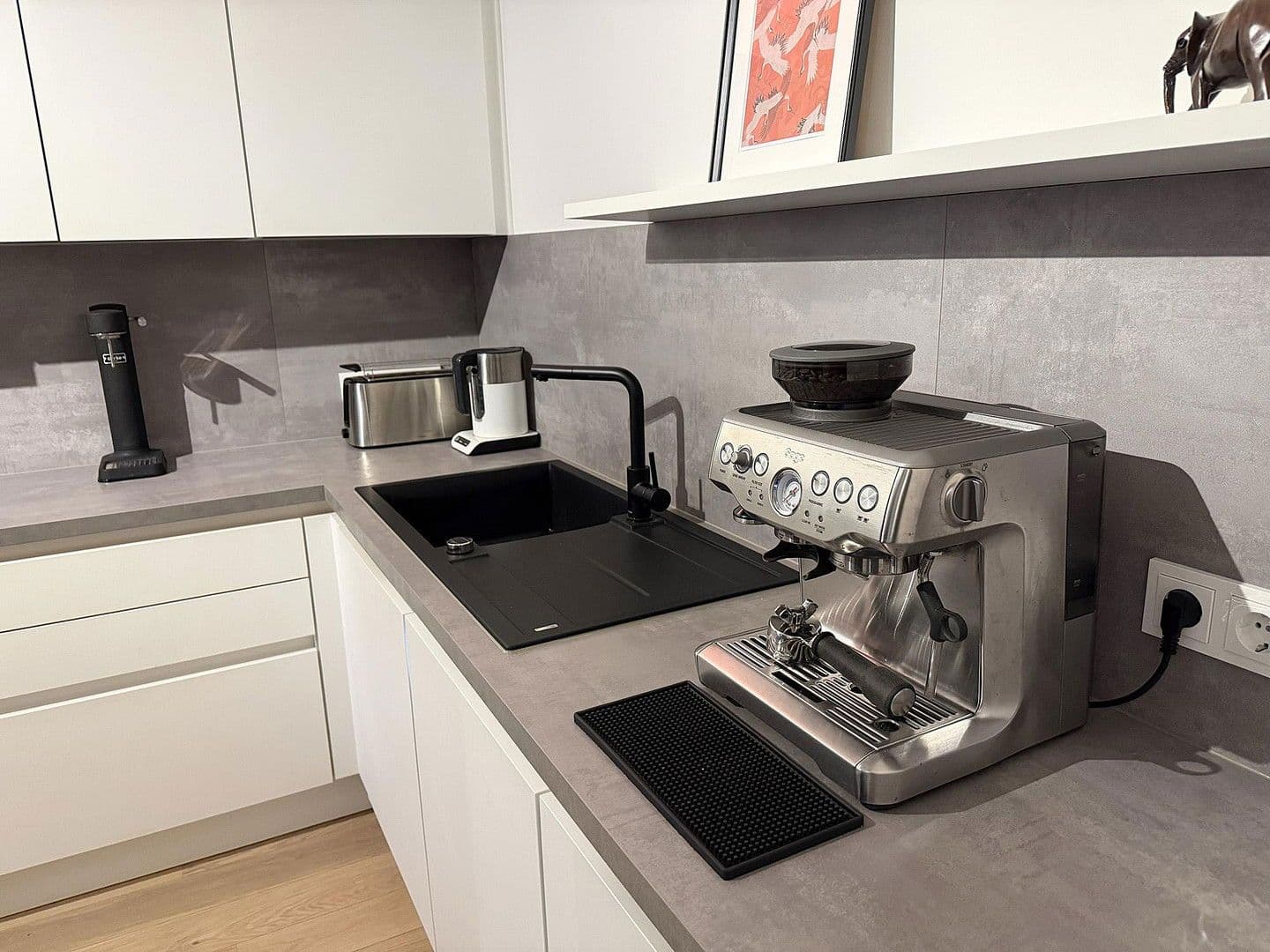 Pronájem bytu 3+1 95 m², Ostendorfstraße 37, Berlin, Berlín Pronájem bytu 3+1 95 m², Ostendorfstraße 37, Berlin, Berlín