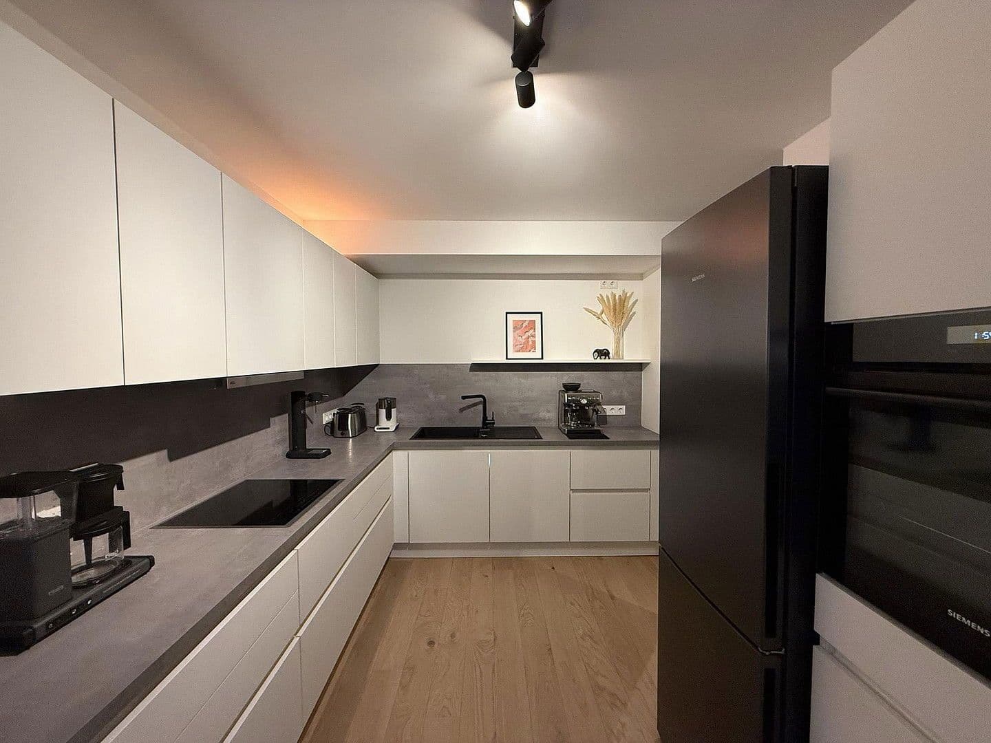 Pronájem bytu 3+1 95 m², Ostendorfstraße 37, Berlin, Berlín Pronájem bytu 3+1 95 m², Ostendorfstraße 37, Berlin, Berlín