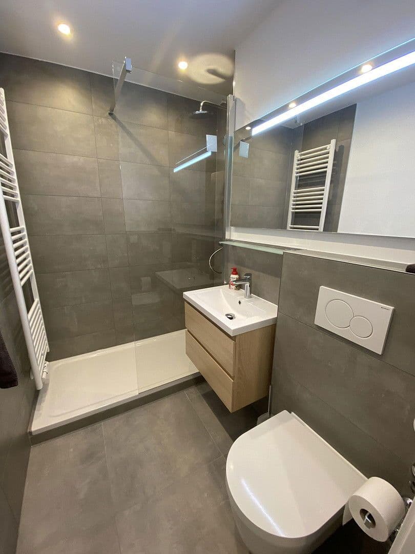 Pronájem bytu 1+1 35 m², Mittlelerer Hasenpfad, Frankfurt am Main, Hessen Pronájem bytu 1+1 35 m², Mittlelerer Hasenpfad, Frankfurt am Main, Hessen