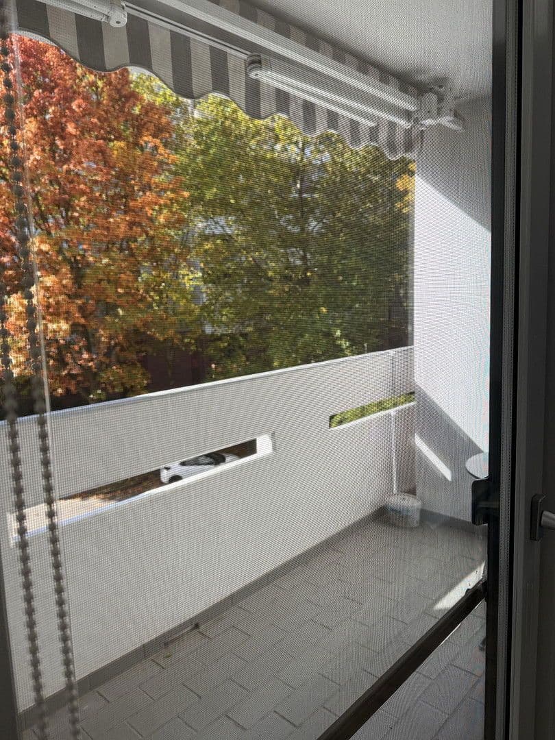 Pronájem bytu 1+1 35 m², Mittlelerer Hasenpfad, Frankfurt am Main, Hessen Pronájem bytu 1+1 35 m², Mittlelerer Hasenpfad, Frankfurt am Main, Hessen