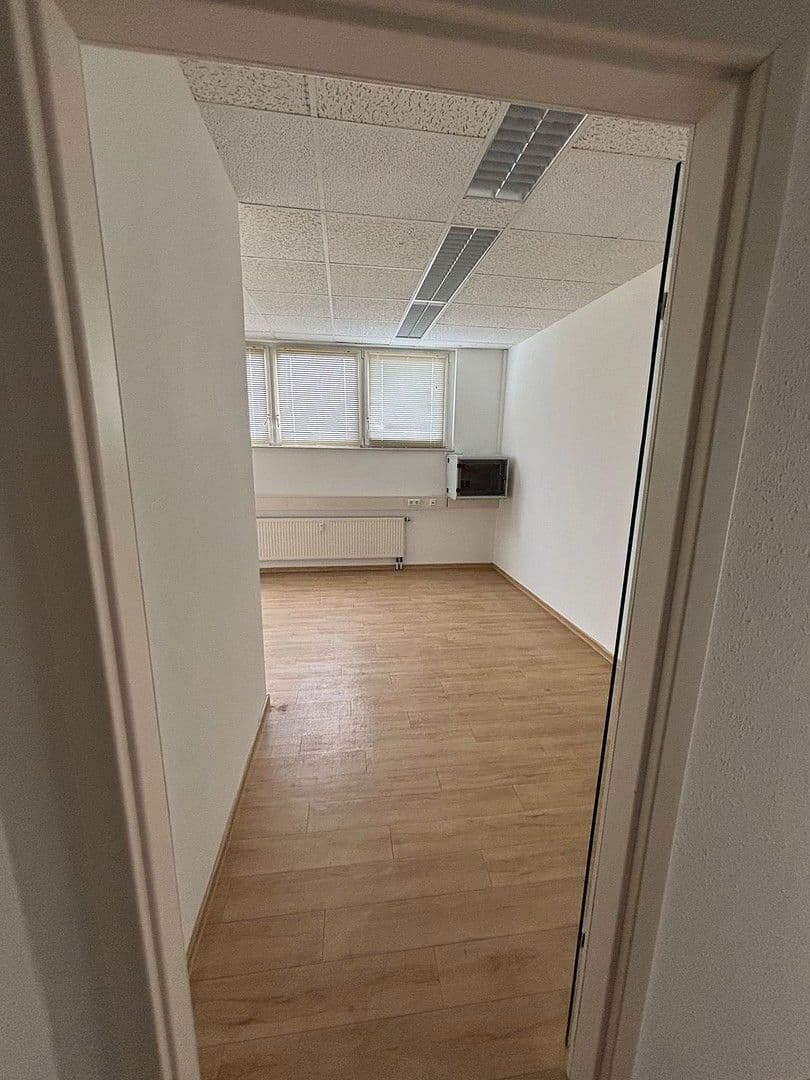 Pronájem kanceláře 87 m², Blumenstr. 33a, Magstadt, Bádensko-Württembersko Pronájem kanceláře 87 m², Blumenstr. 33a, Magstadt, Bádensko-Württembersko