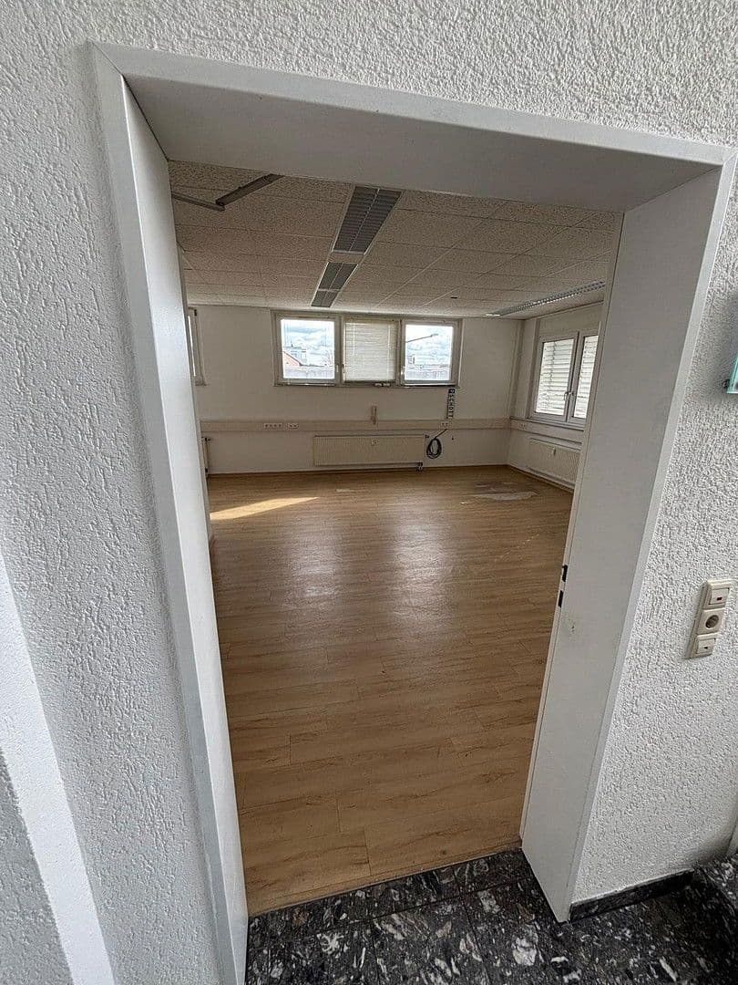 Pronájem kanceláře 87 m², Blumenstr. 33a, Magstadt, Bádensko-Württembersko Pronájem kanceláře 87 m², Blumenstr. 33a, Magstadt, Bádensko-Württembersko