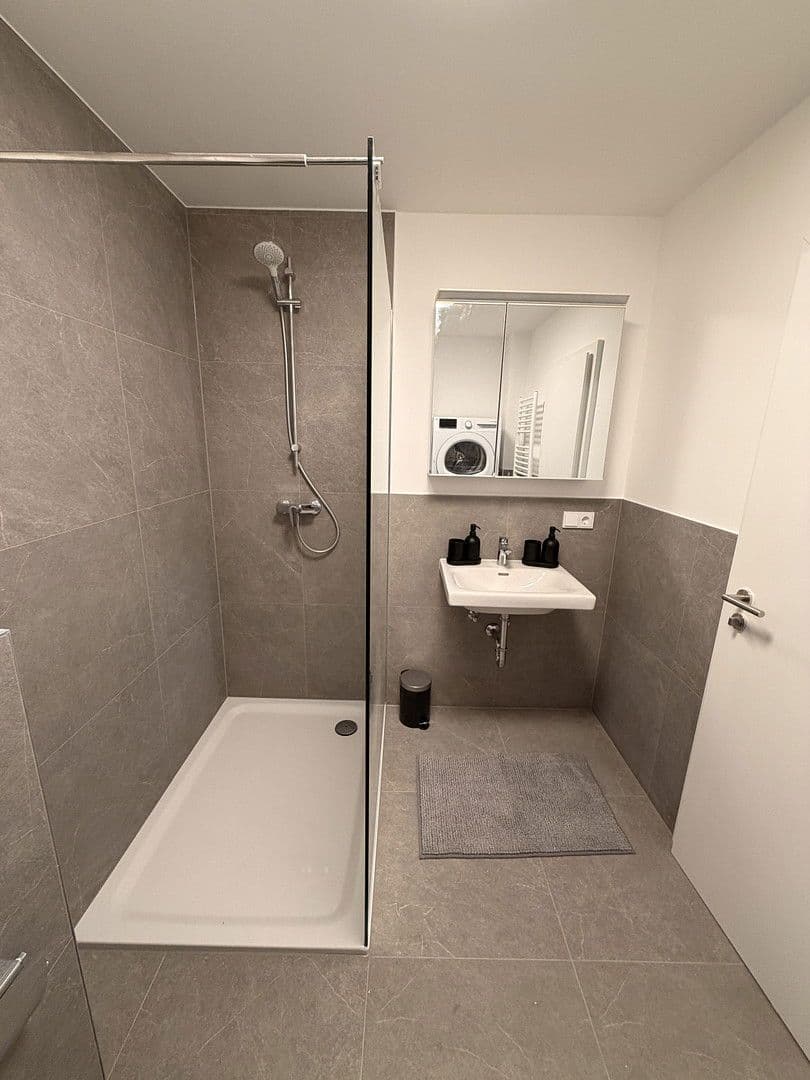 Pronájem bytu 4+1 75 m², München, Bavorsko Pronájem bytu 4+1 75 m², München, Bavorsko