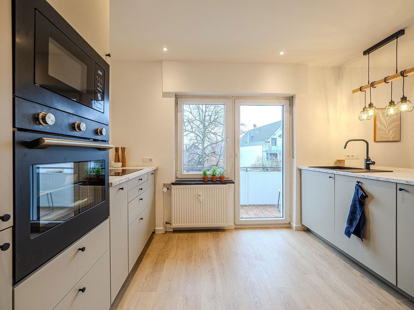 Pronájem bytu 3+1 80 m², Gottenheimer Str. 3, Freiburg im Breisgau, Bádensko-Württembersko Pronájem bytu 3+1 80 m², Gottenheimer Str. 3, Freiburg im Breisgau, Bádensko-Württembersko