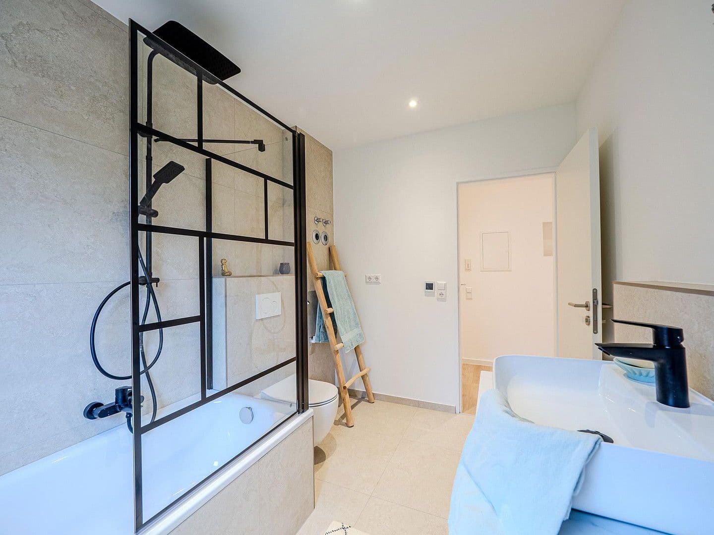 Pronájem bytu 3+1 80 m², Gottenheimer Str. 3, Freiburg im Breisgau, Bádensko-Württembersko Pronájem bytu 3+1 80 m², Gottenheimer Str. 3, Freiburg im Breisgau, Bádensko-Württembersko