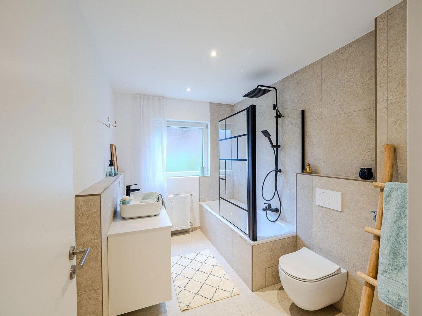 Pronájem bytu 3+1 80 m², Gottenheimer Str. 3, Freiburg im Breisgau, Bádensko-Württembersko Pronájem bytu 3+1 80 m², Gottenheimer Str. 3, Freiburg im Breisgau, Bádensko-Württembersko