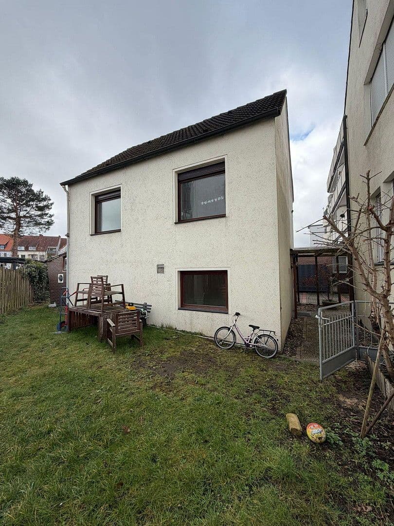 Pronájem domu 100 m², pozemek 150 m², Bremer Str.44, Osnabrück, Dolní Sasko Pronájem domu 100 m², pozemek 150 m², Bremer Str.44, Osnabrück, Dolní Sasko