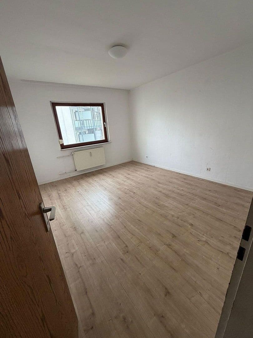 Pronájem domu 100 m², pozemek 150 m², Bremer Str.44, Osnabrück, Dolní Sasko Pronájem domu 100 m², pozemek 150 m², Bremer Str.44, Osnabrück, Dolní Sasko